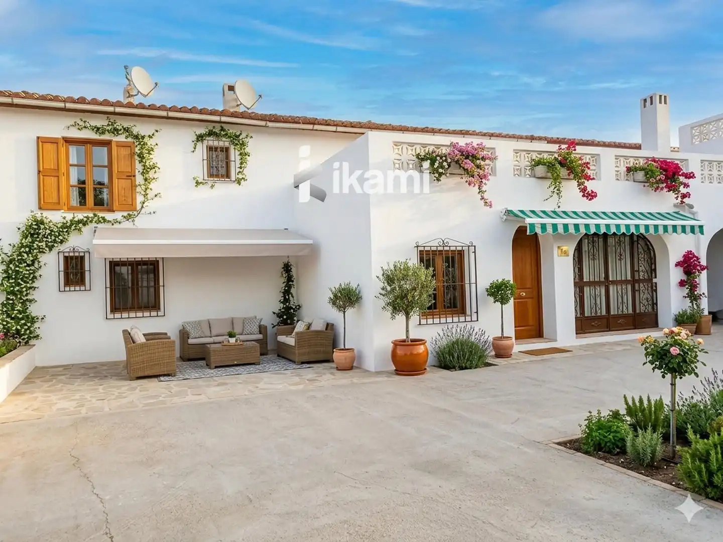 Vista exterior de Casa adosada en venda en Calpe / Calp amb Calefacció