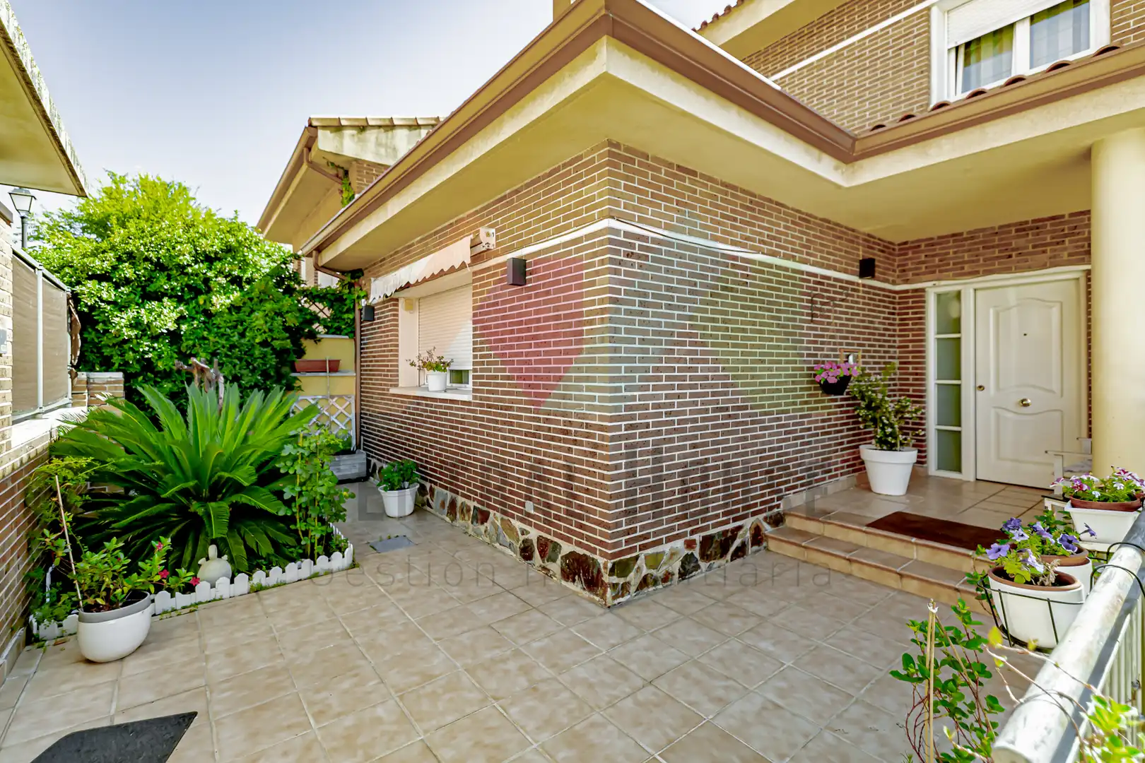 Jardín de Casa adosada en venta en Guadalajara con Aire acondicionado, Calefacción y Jardín privado