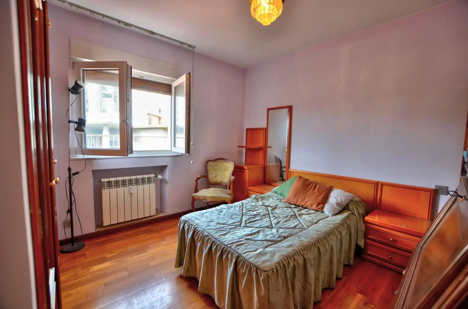 Schlafzimmer von Wohnung zum Verkauf in Oviedo  mit Heizung, Terrasse und Schwimmbad