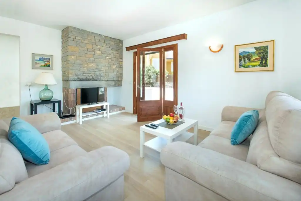 Living room of Houses for sale in Pollença  with Air Conditioner, Terrace and Swimming Pool