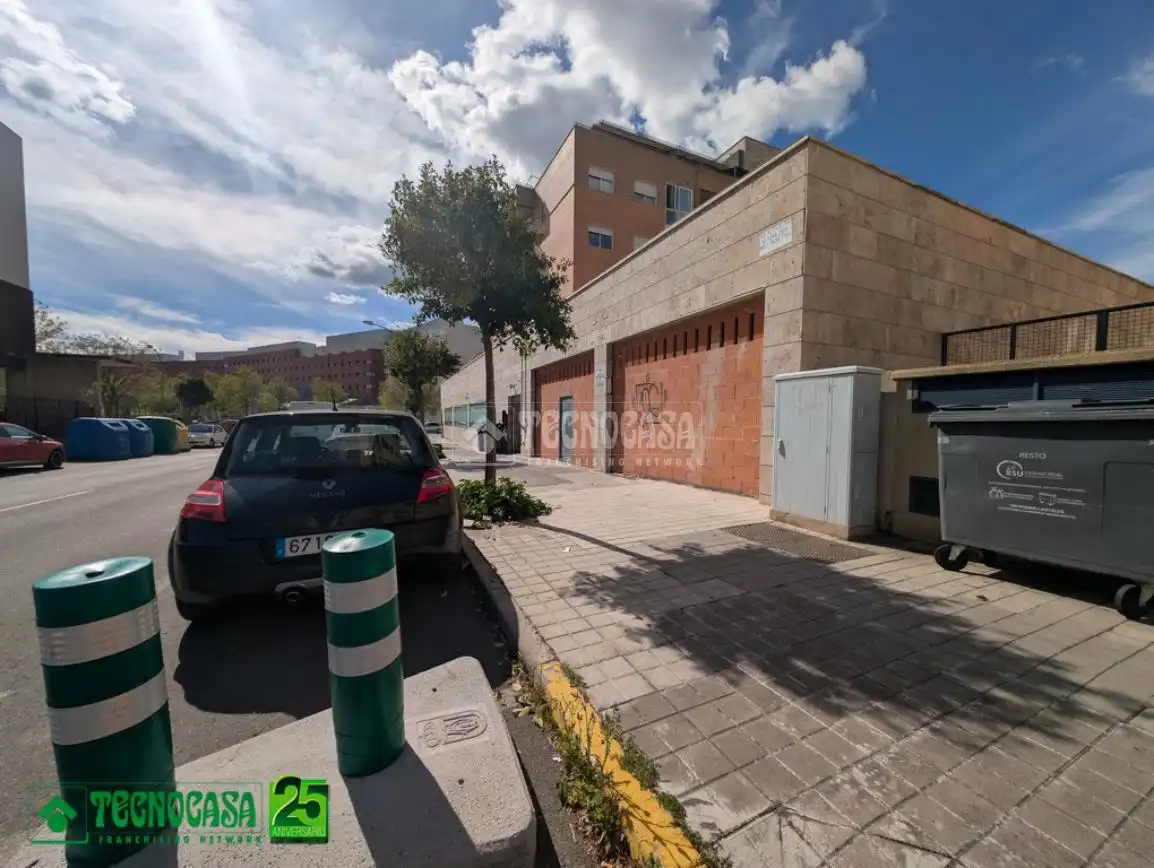Vista exterior de Local en venda en Ciudad Real Capital
