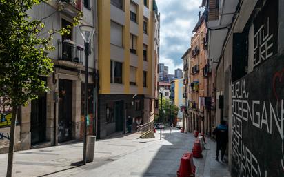 Vista exterior de Pis en venda en Bilbao 