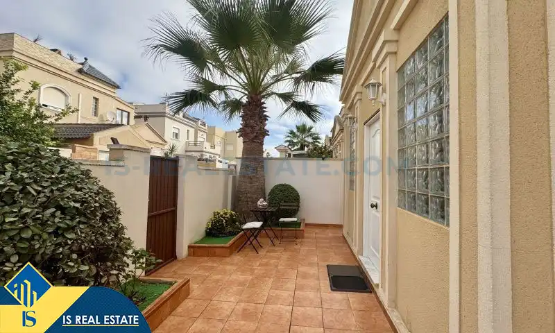 Villa mit Garten zum Verkauf in Nueva Torrevieja - Aguas Nuevas, imagen 9