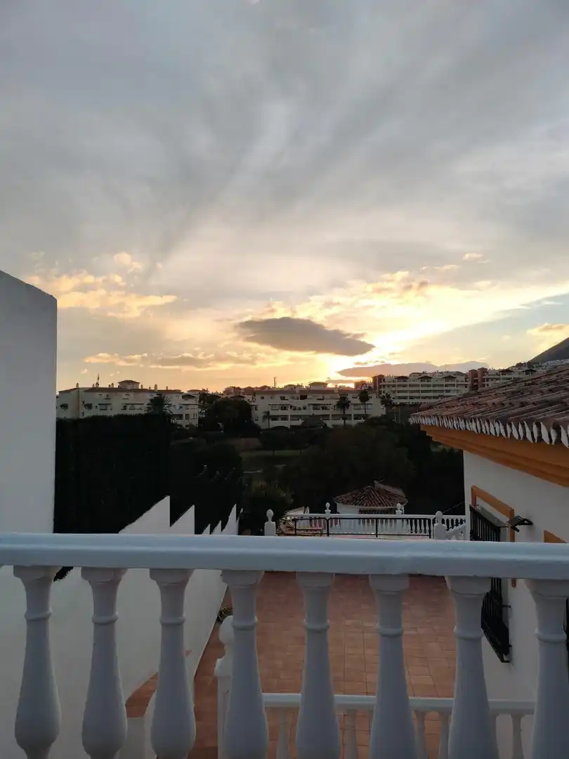 Vista exterior de Casa o chalet en venta en Benalmádena con Aire acondicionado, Calefacción y Jardín privado