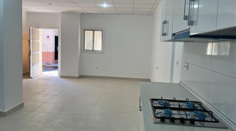 Foto 3 de Casa adosada en venda a Desamparados - Hurchillo - Torremendo, Alicante