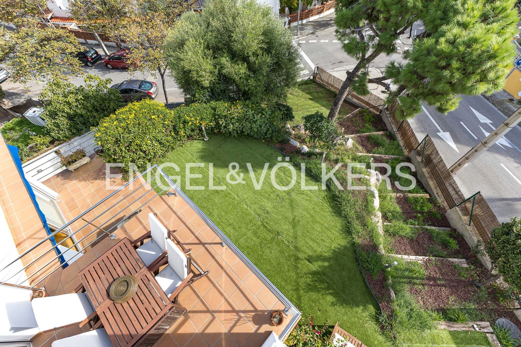 Terrassa de Casa o xalet en venda en Castelldefels amb Aire condicionat, Calefacció i Jardí privat