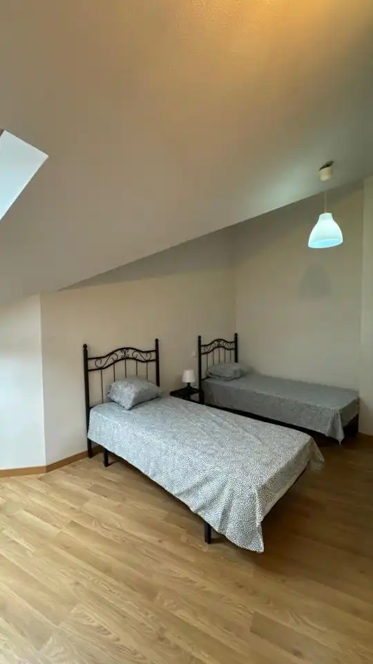 Habitación de Dúplex en venta en Torrejón del Rey con Calefacción, Amueblado y Piscina comunitaria