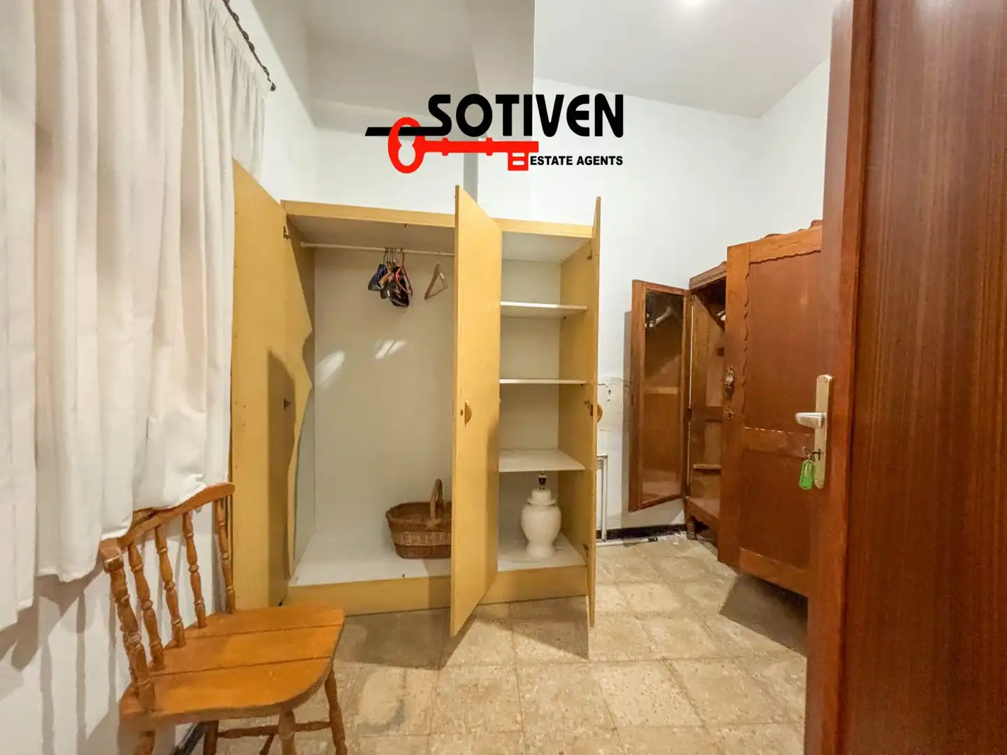 Dormitori de Casa o xalet en venda en Guía de Isora amb Balcó