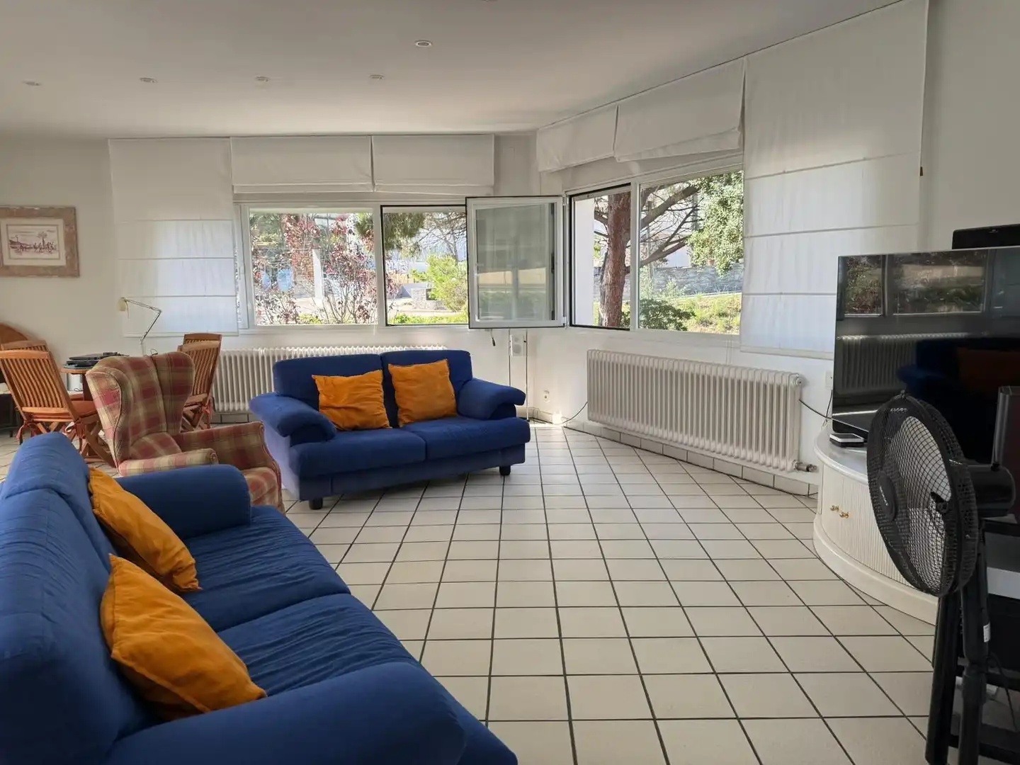 Sala d'estar de Casa o xalet en venda en El Port de la Selva amb Jardí privat, Terrassa i Moblat