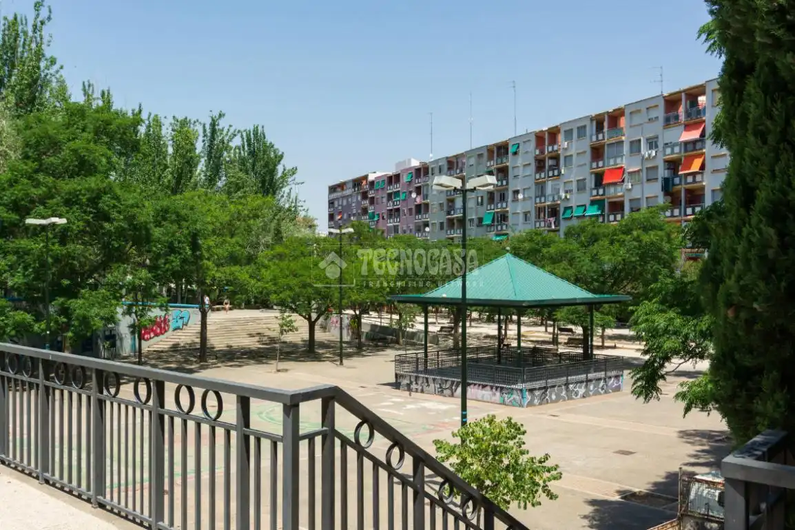 Vista exterior de Garaje en venta en Zaragoza