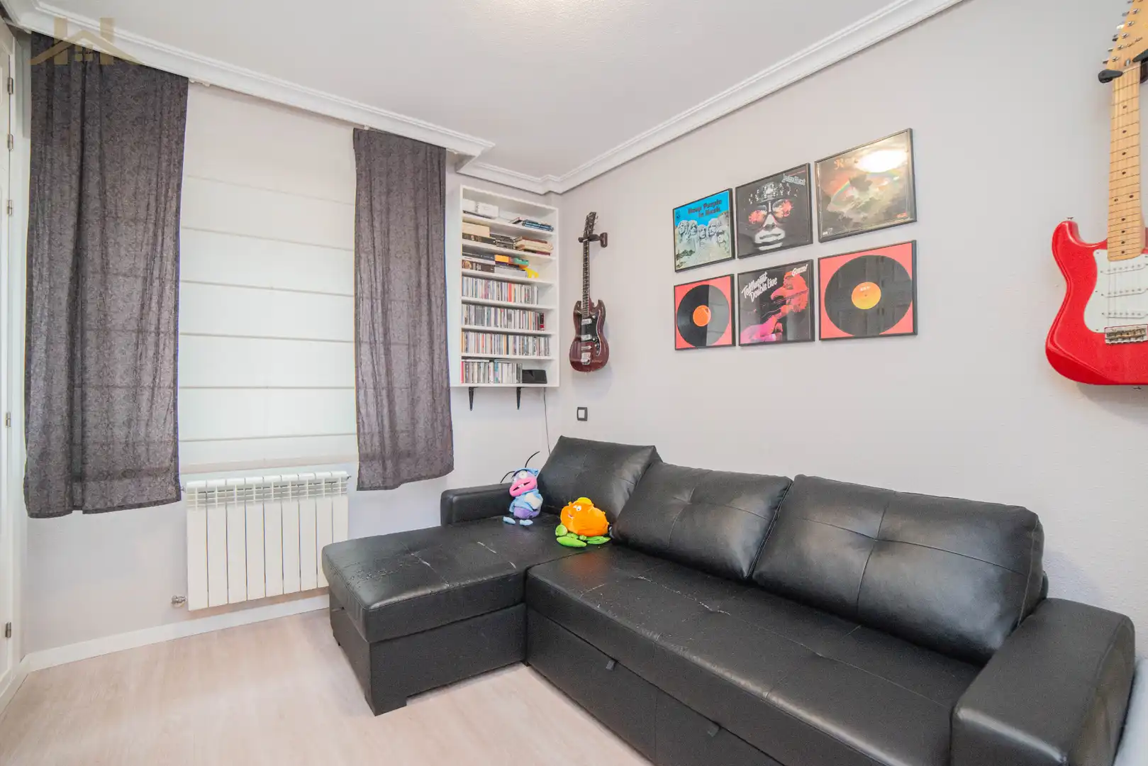 Sala d'estar de Casa o xalet en venda en Alcorcón amb Aire condicionat, Calefacció i Jardí privat