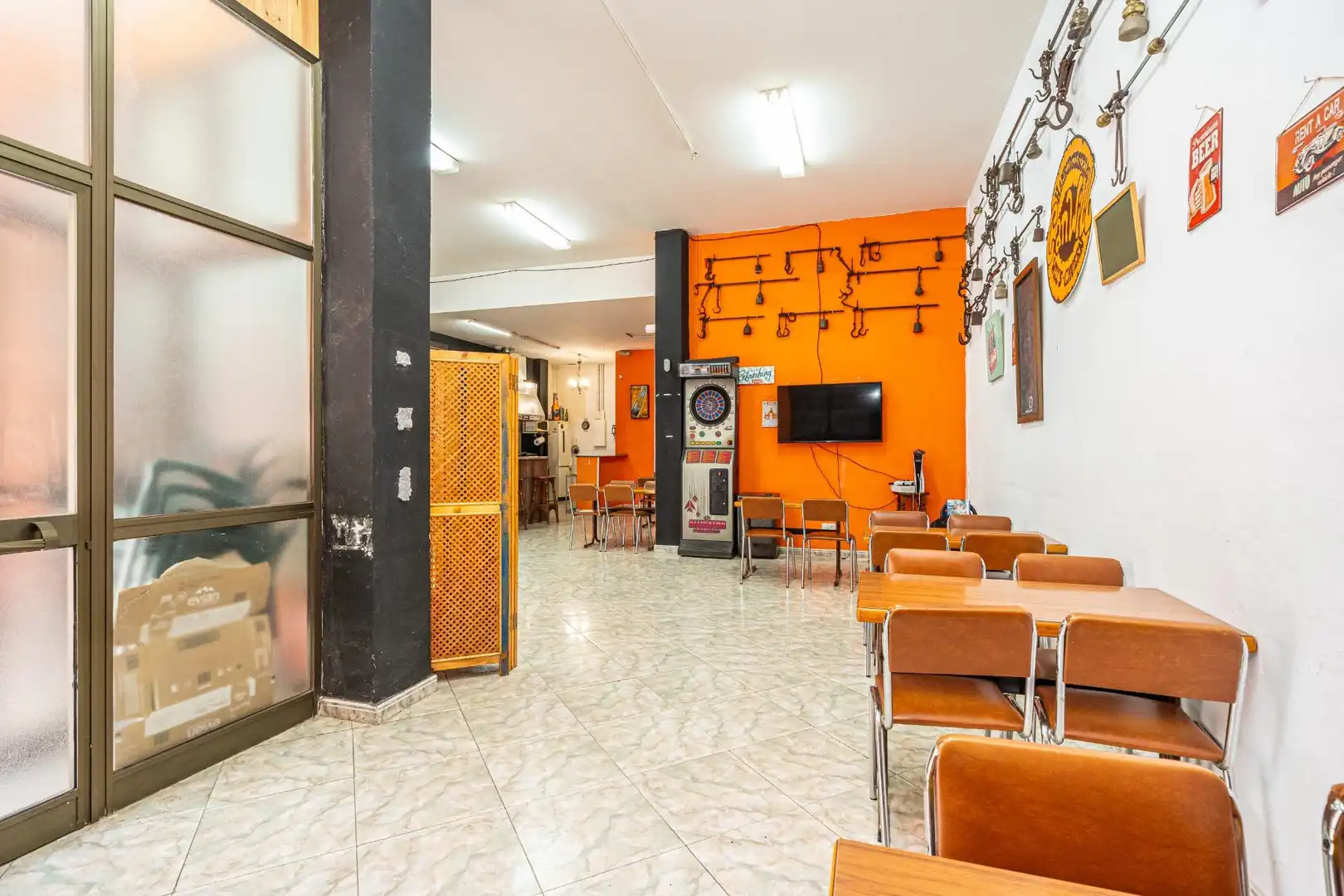 Commercial properties for sale in Carrer de Josep Garcias, 6, Son Gotleu