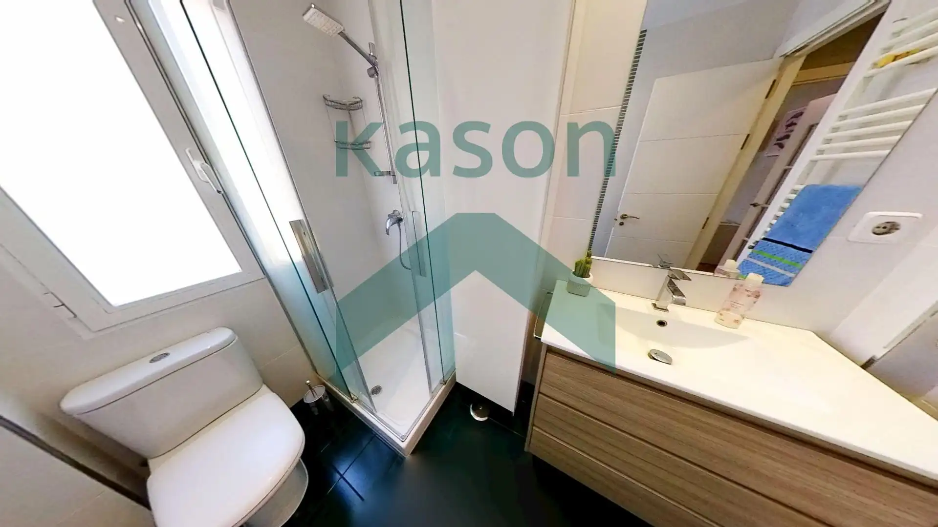 Badezimmer von Wohnung zum Verkauf in Madrid mit Klimaanlage und Heizung