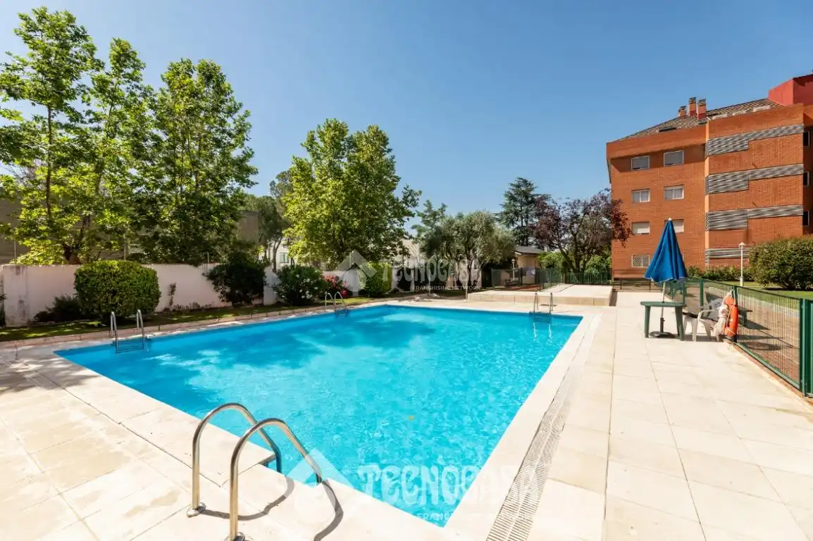 Swimming pool of Flat for sale in Las Rozas de Madrid  with Storage room and Community pool