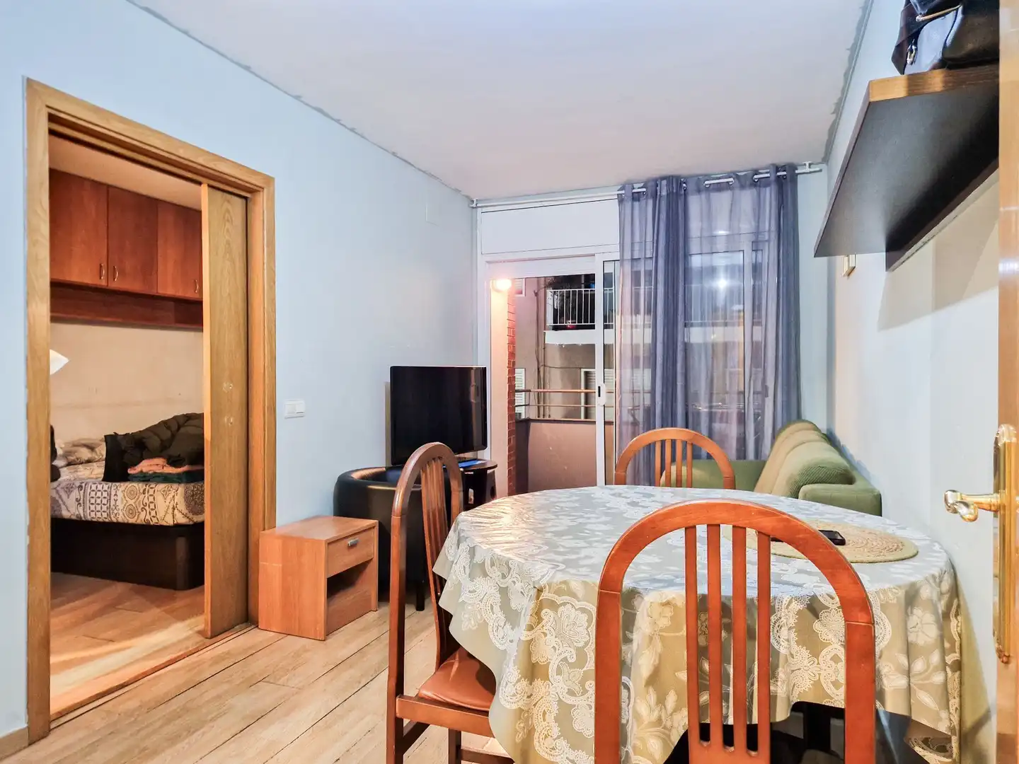 Habitación de Piso en venta en Canovelles con Calefacción y Terraza