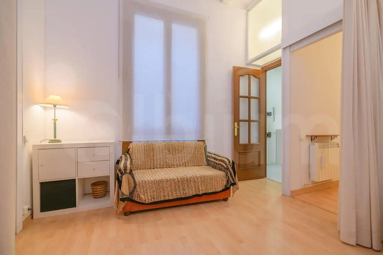 Wohnzimmer von Wohnung zum Verkauf in Barcelona mit Heizung, Parkett und Terrasse