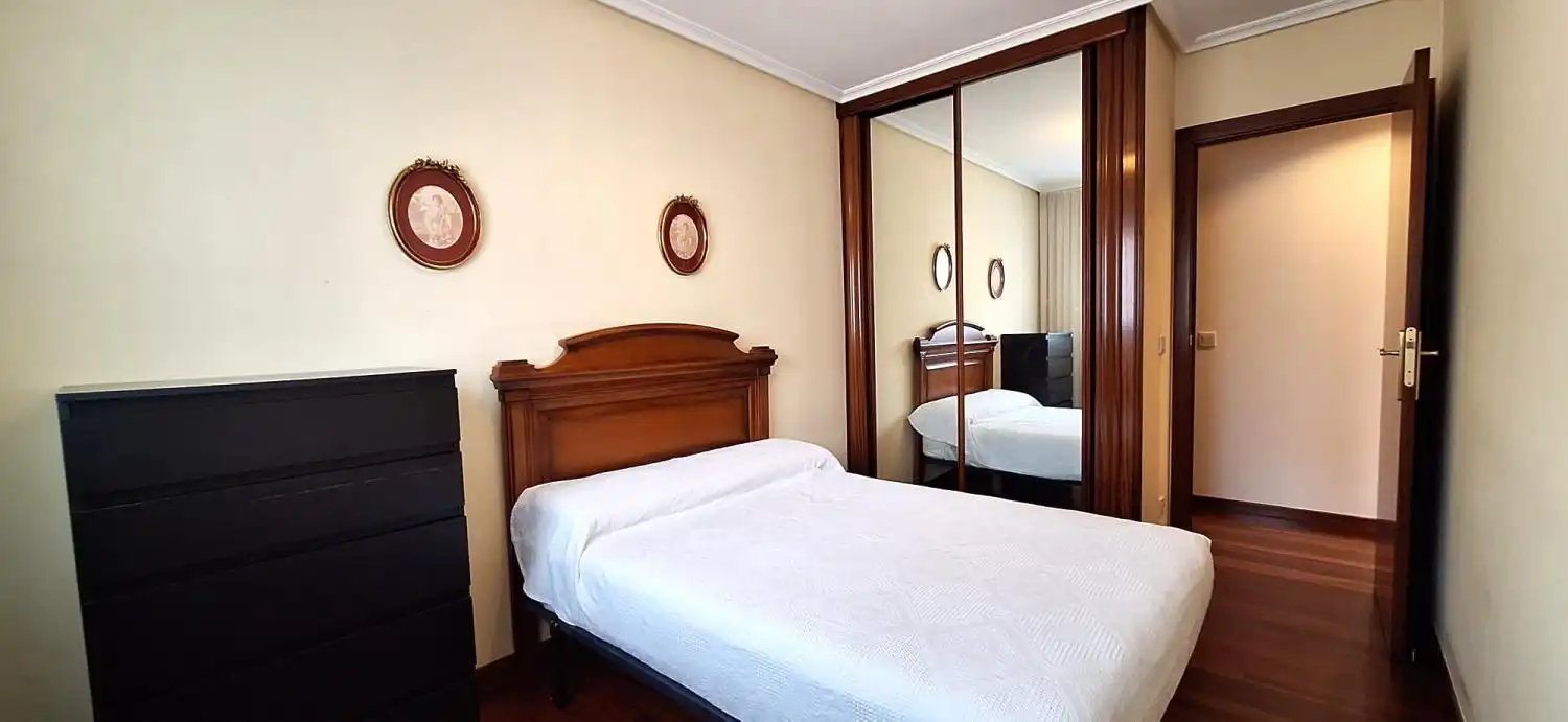 Habitación de Piso en venta en Barakaldo  con Calefacción y Trastero