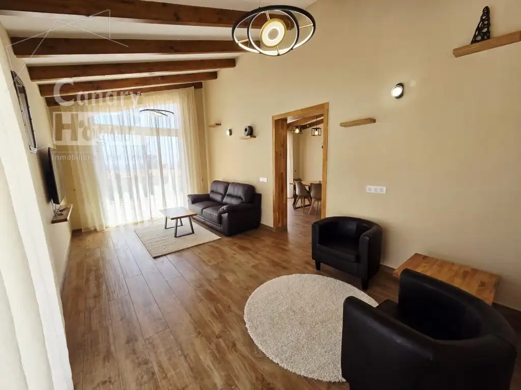 Sala d'estar de Casa o xalet en venda en Arico amb Aire condicionat, Terrassa i Piscina