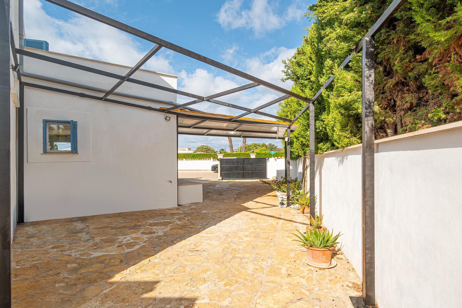 Terrace of House or chalet for sale in Llucmajor