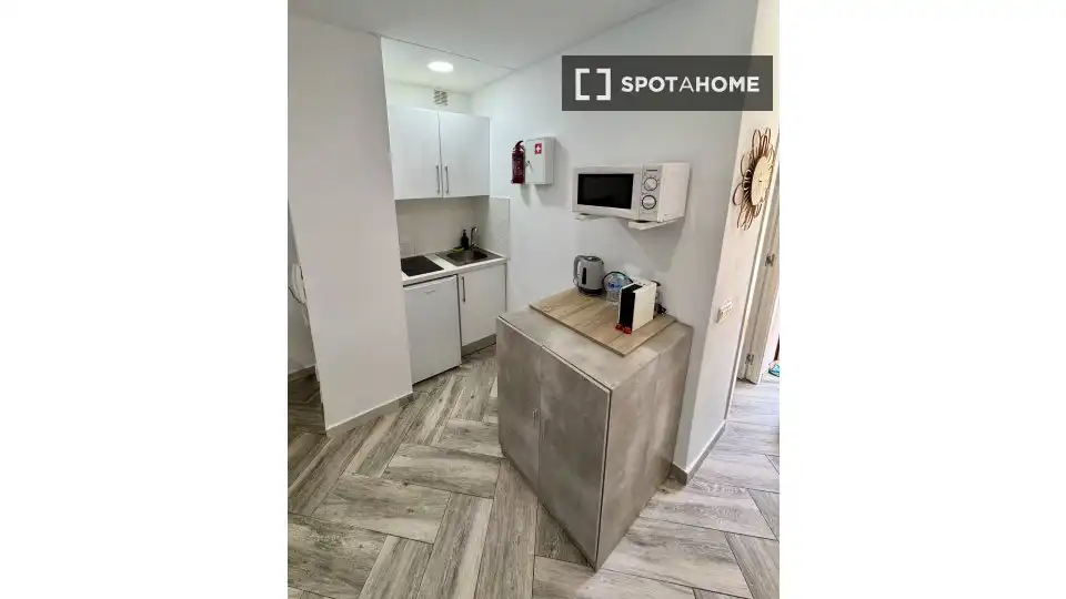 Kitchen of Study for share in Torremolinos  with Air Conditioner, Terrace and Furnished