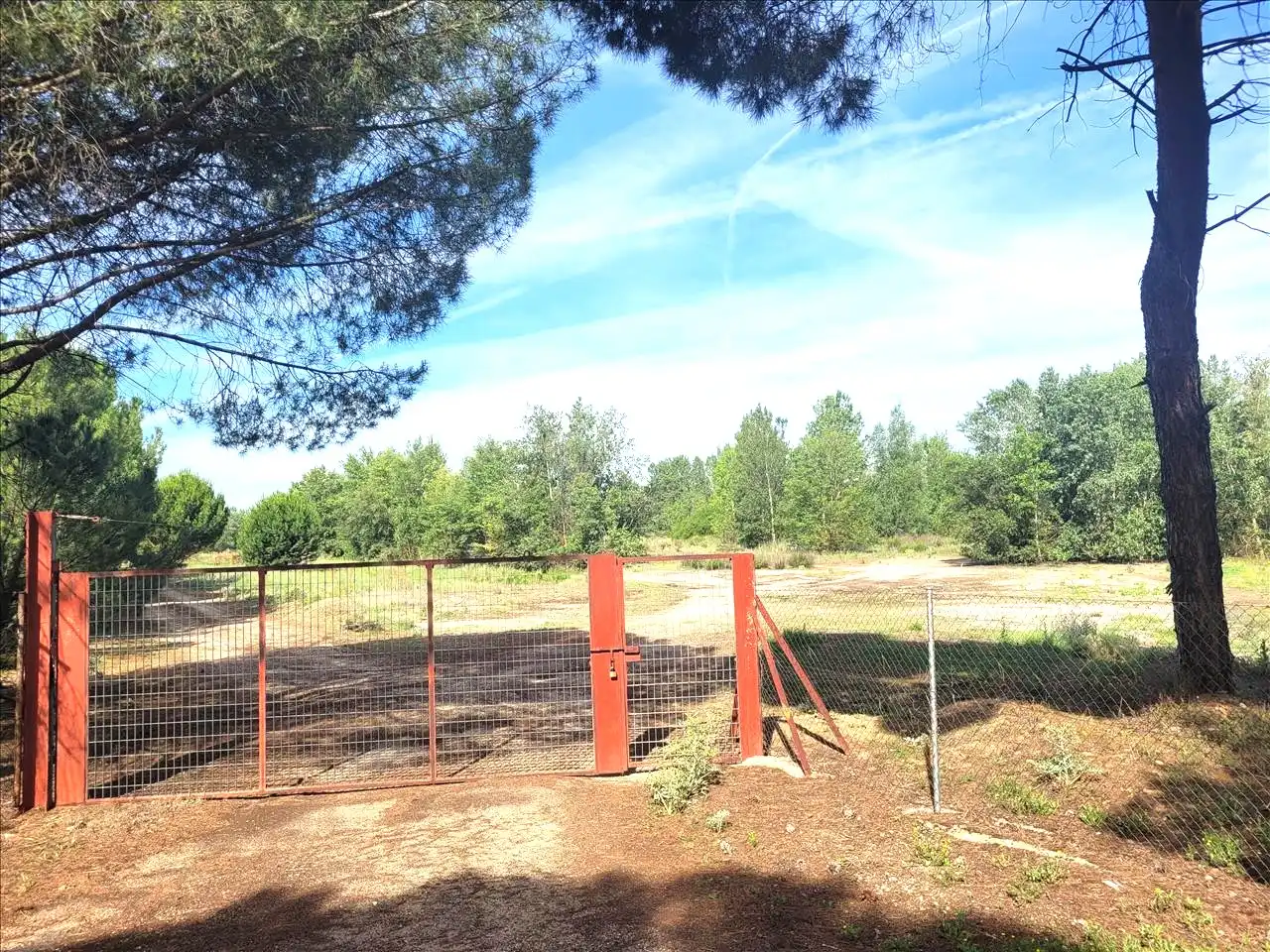 Residencial en venta en 1 Parcela , Coreses