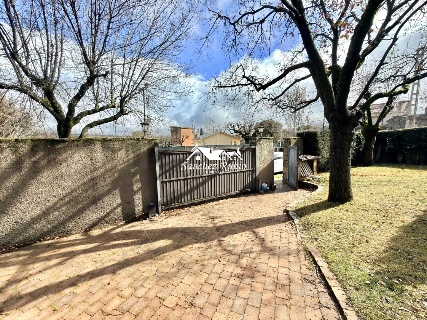 Vista exterior de Casa o xalet en venda en Galapagar amb Calefacció, Jardí privat i Terrassa