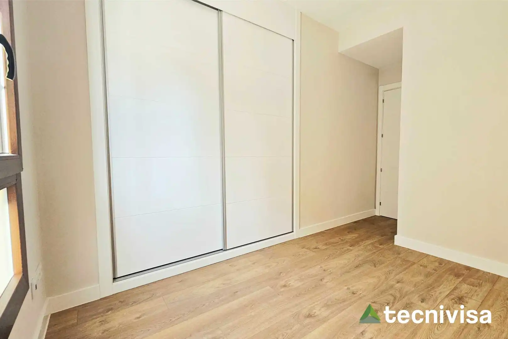 Ground floor with lift for sale in Calle de Pedro Colmenar, imagen 9
