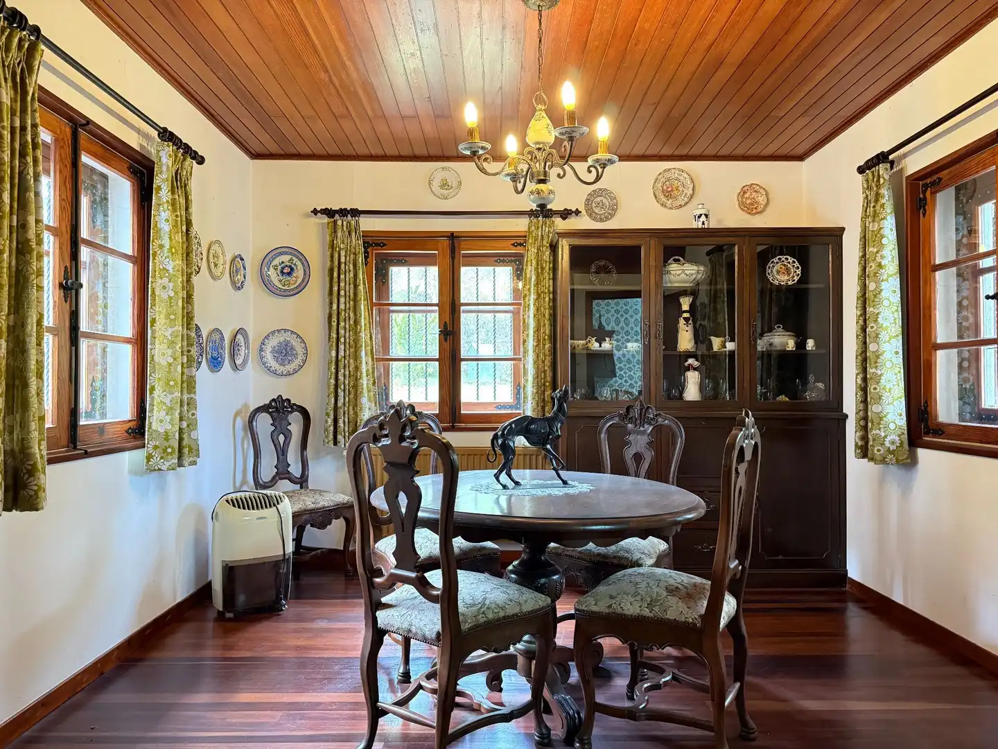 Comedor de Casa o chalet en venta en Muxía con Calefacción y Jardín privado