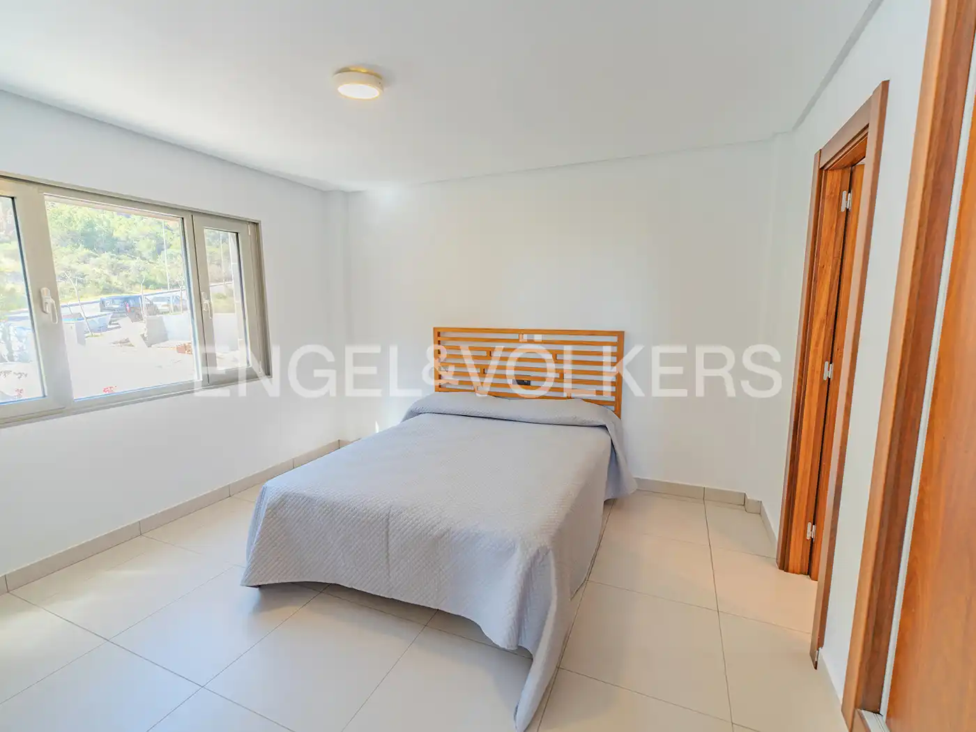 Dormitori de Casa o xalet en venda en Alicante / Alacant amb Aire condicionat, Calefacció i Jardí privat
