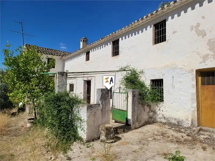 Country house for sale in Iznájar
