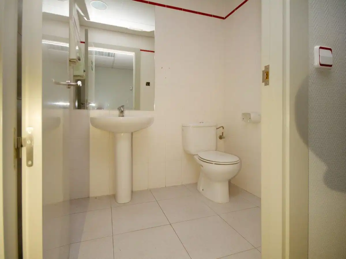 Bany de Local en venda en Valdemoro