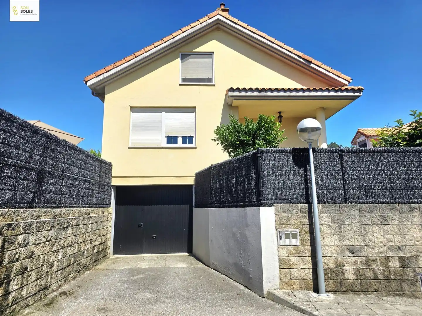 Vista exterior de Casa o xalet en venda en Piélagos amb Calefacció, Jardí privat i Traster