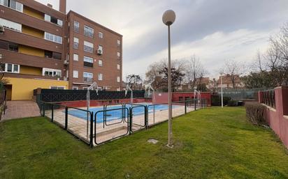 Swimming pool of Duplex for sale in Getafe  with Heating, Private garden and Terrace