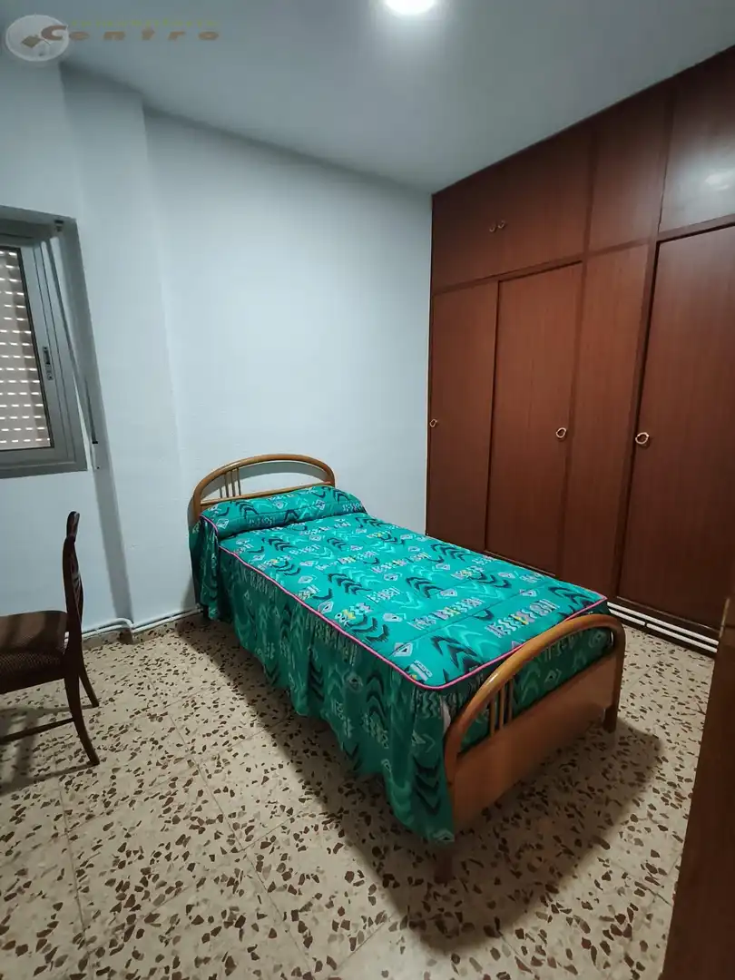 Habitación de Piso para compartir en Albacete con Calefacción, Amueblado y Balcón