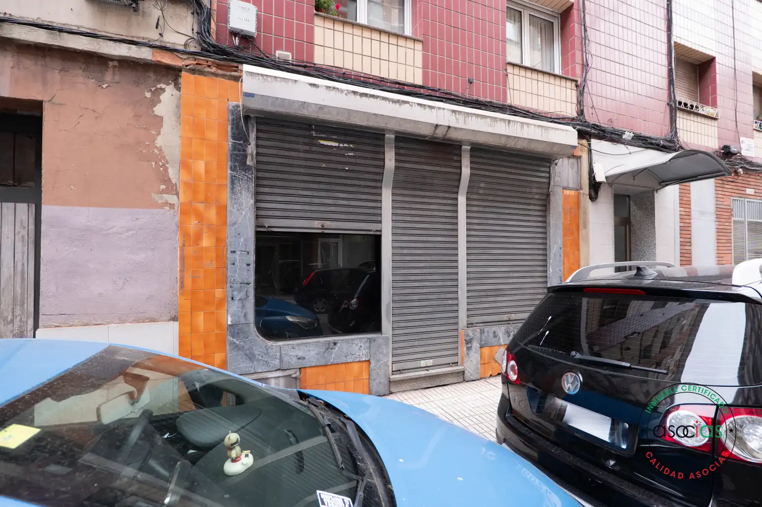 Vista exterior de Local en venda en Gijón 