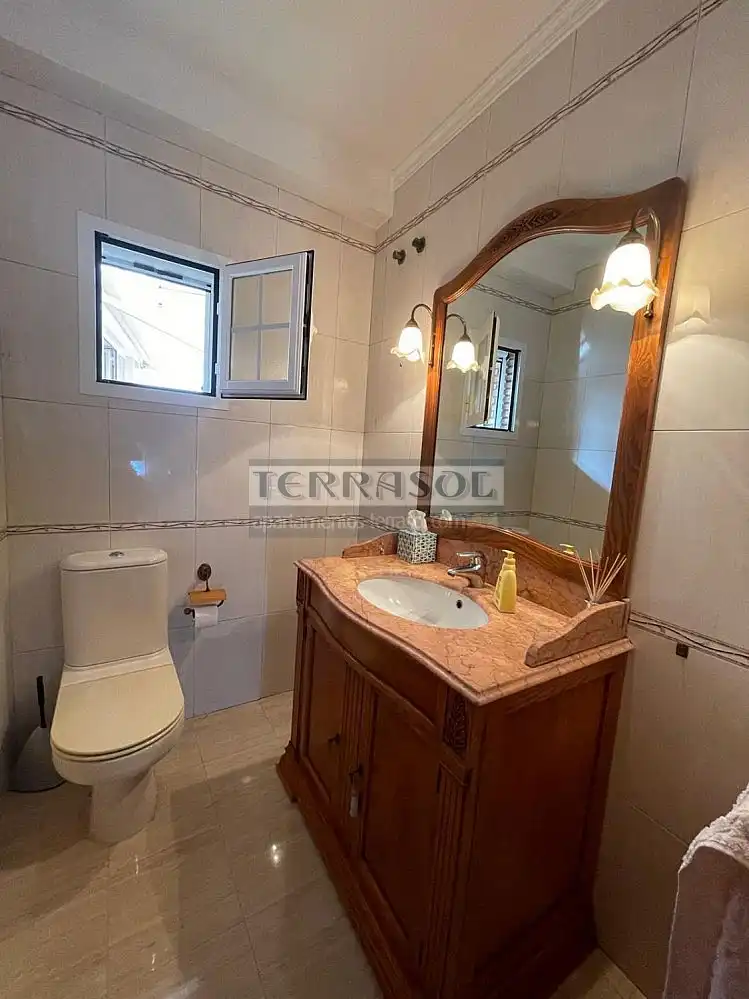 Bany de Casa o xalet en venda en Vélez-Málaga amb Aire condicionat, Calefacció i Terrassa