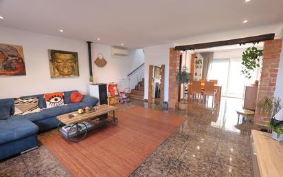 Living room of House or chalet for sale in Santa Oliva  with Air Conditioner, Heating and Private garden