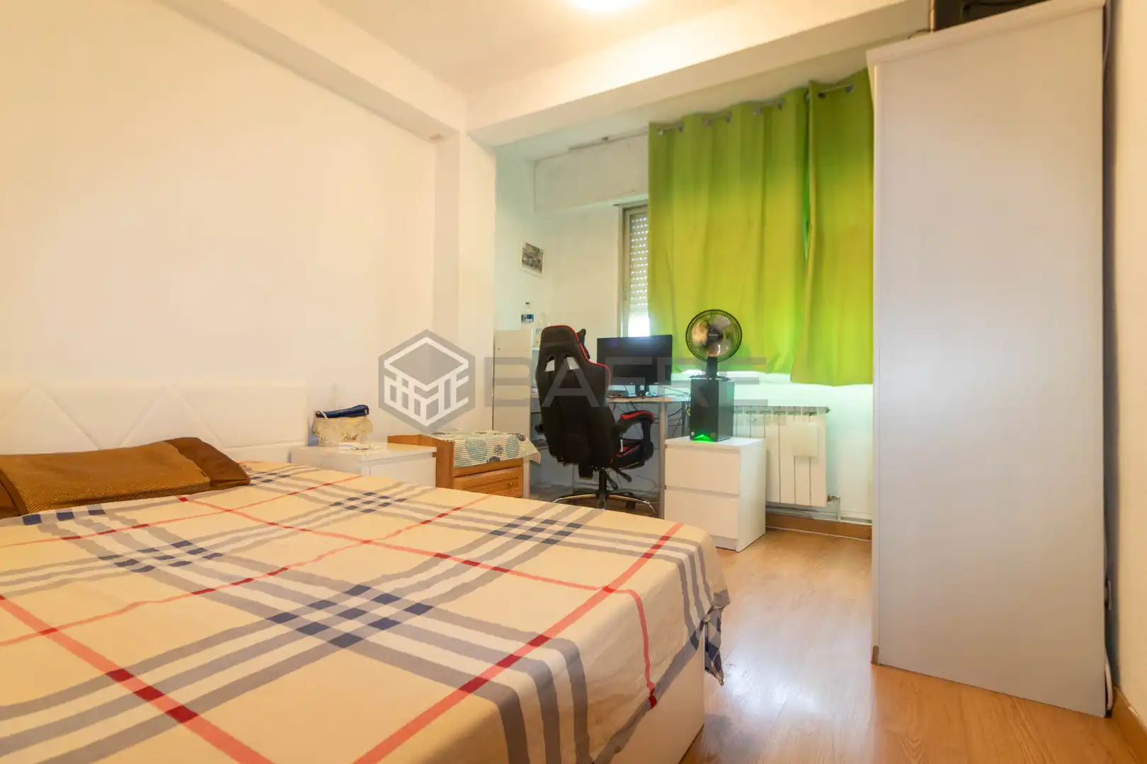 Bedroom of Flat for sale in Madrid  with Heating, Parquet flooring and Terrace