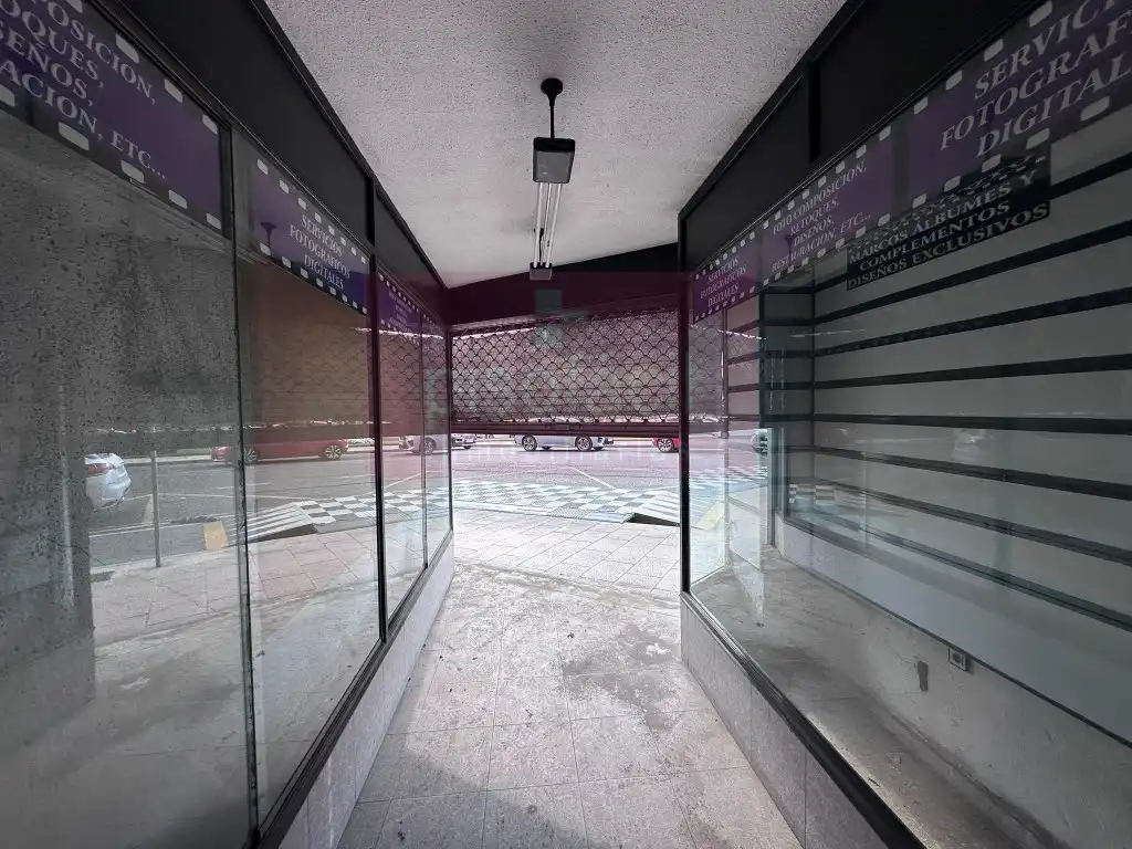 Local comercial en venta en Recatelo - O Carme, imagen 2