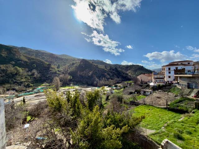 Casa-chalet en Venta en  RIO en Quéntar