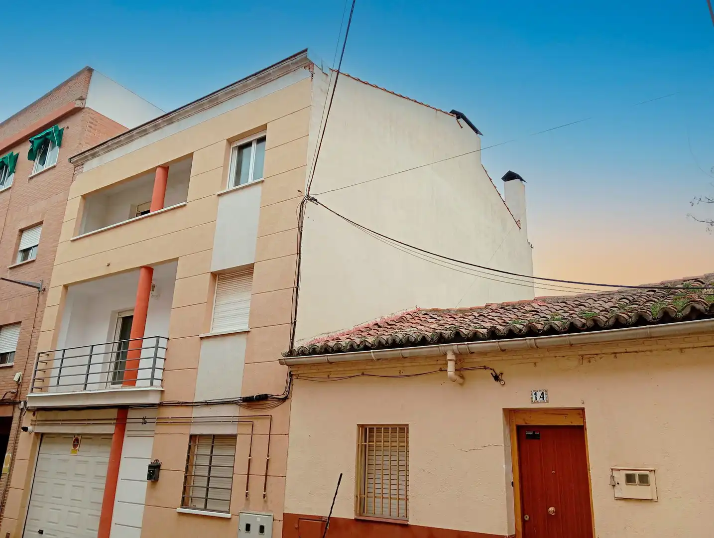 Vista exterior de Casa o chalet en venta en Guadalajara con Calefacción