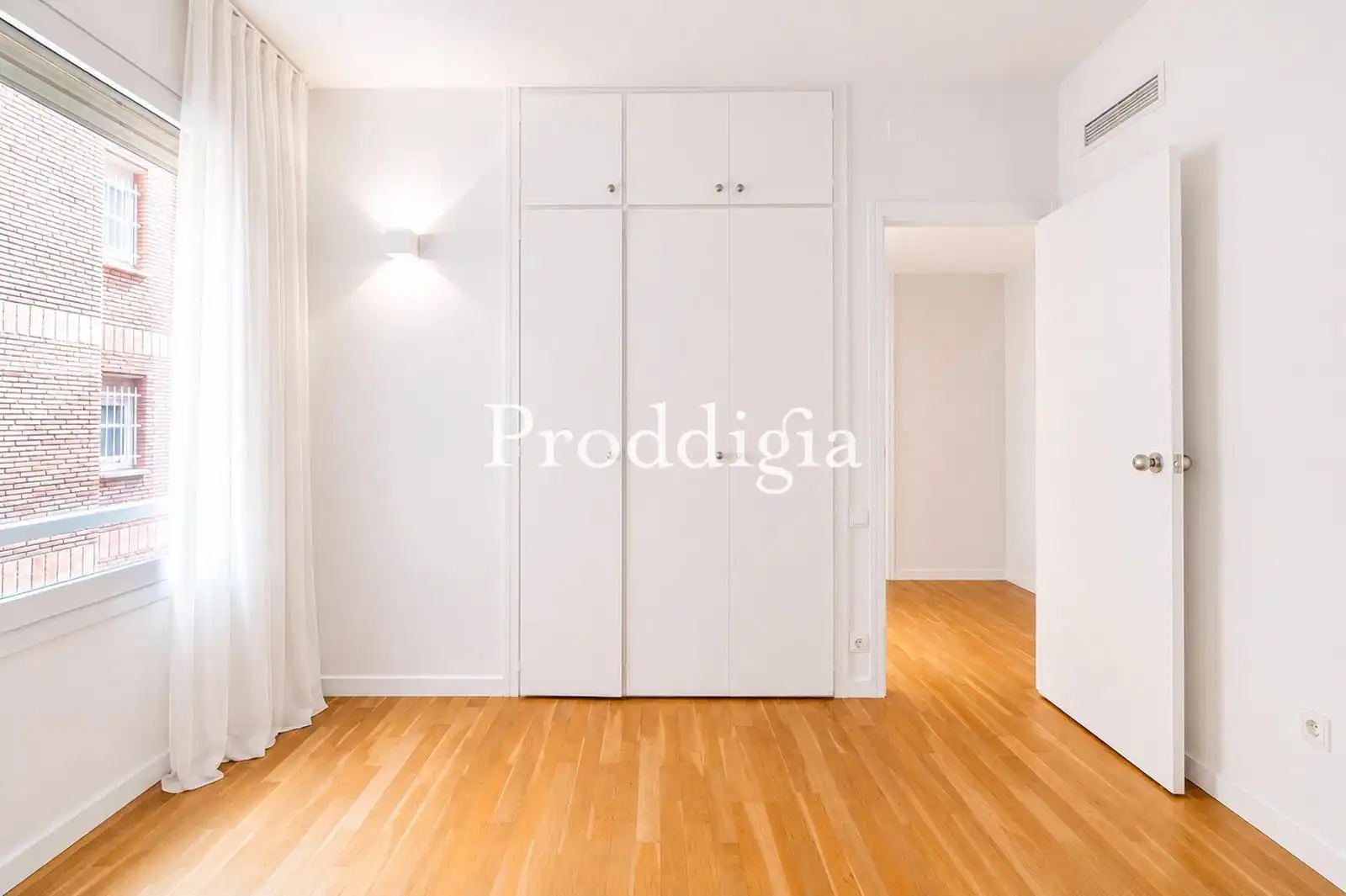 Flat for rent in Via Augusta, Sant Gervasi- Galvany