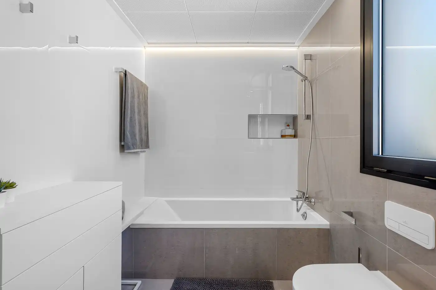 Baño de Casa o chalet en venta en Guardamar del Segura con Calefacción, Jardín privado y Terraza