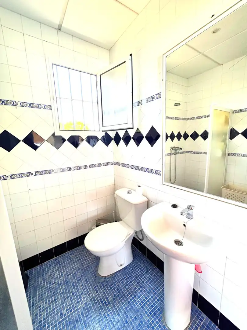 Baño de Finca rústica en venta en Cantillana con Aire acondicionado, Terraza y Piscina