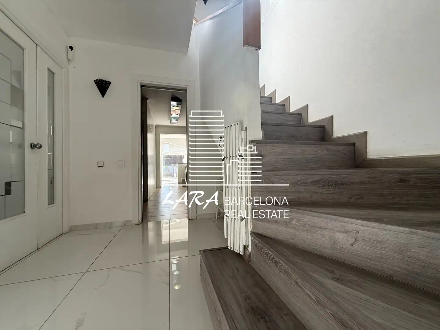 Casa adosada en venda en Castelldefels amb Aire condicionat, Jardí privat i Terrassa