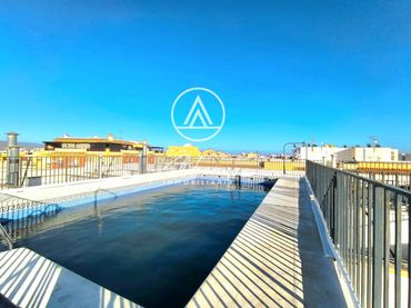 Piso con piscina en venta en Roquetas de Mar ciudad