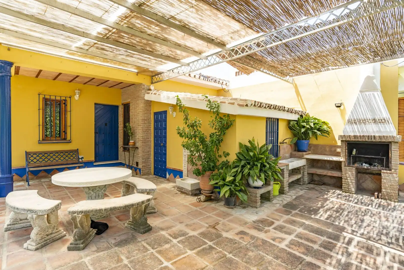 Casa rústica amb piscina en venda a Coín