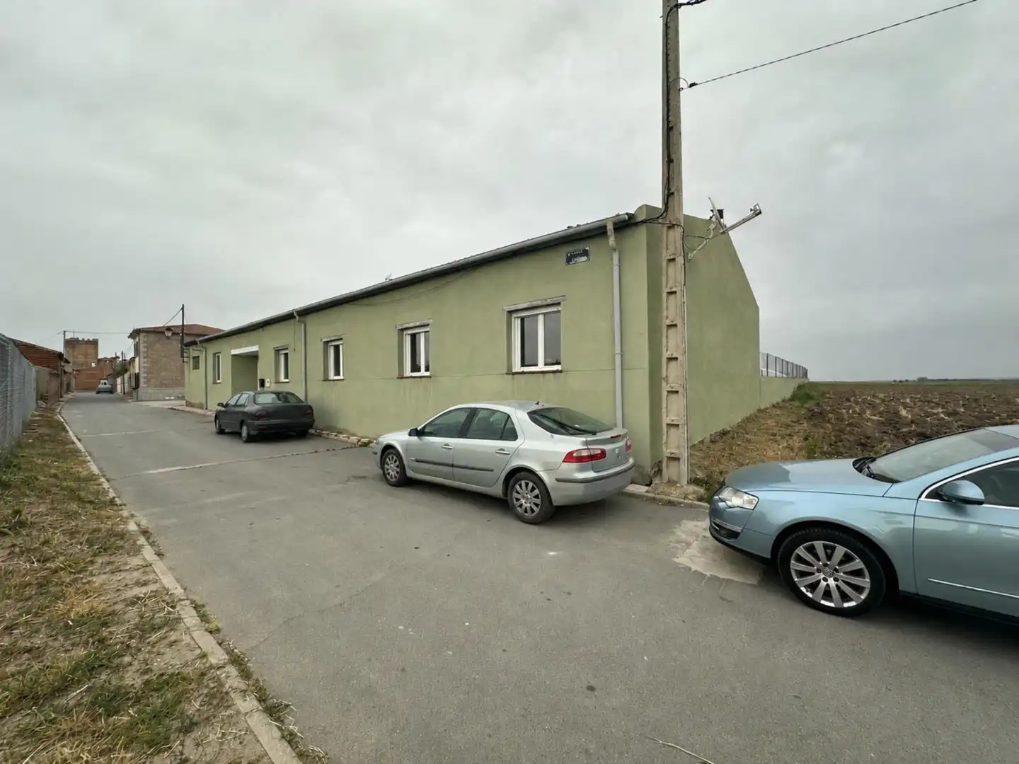 Vista exterior de Casa o xalet en venda en Narros de Saldueña amb Moblat