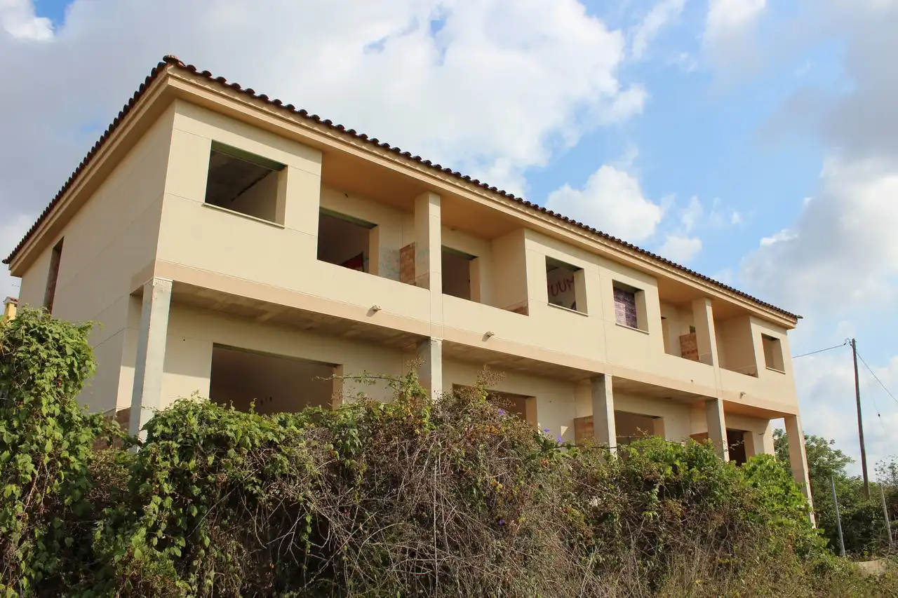 Außenansicht von Gebäude zum Verkauf in Santa Oliva