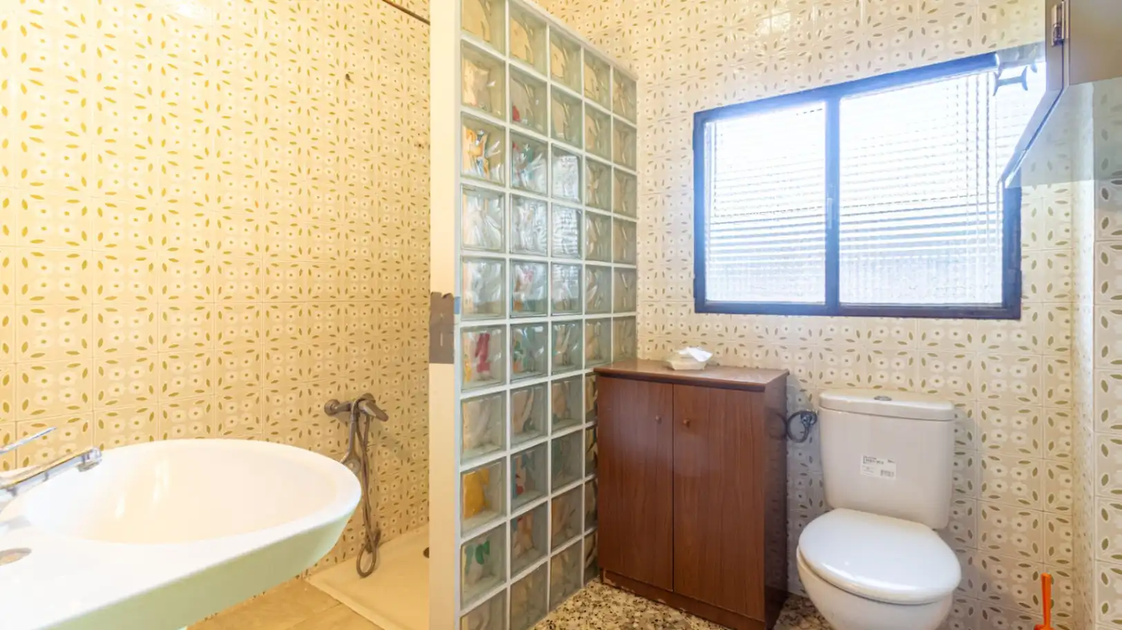 Baño de Piso en venta en Murla con Terraza y Amueblado